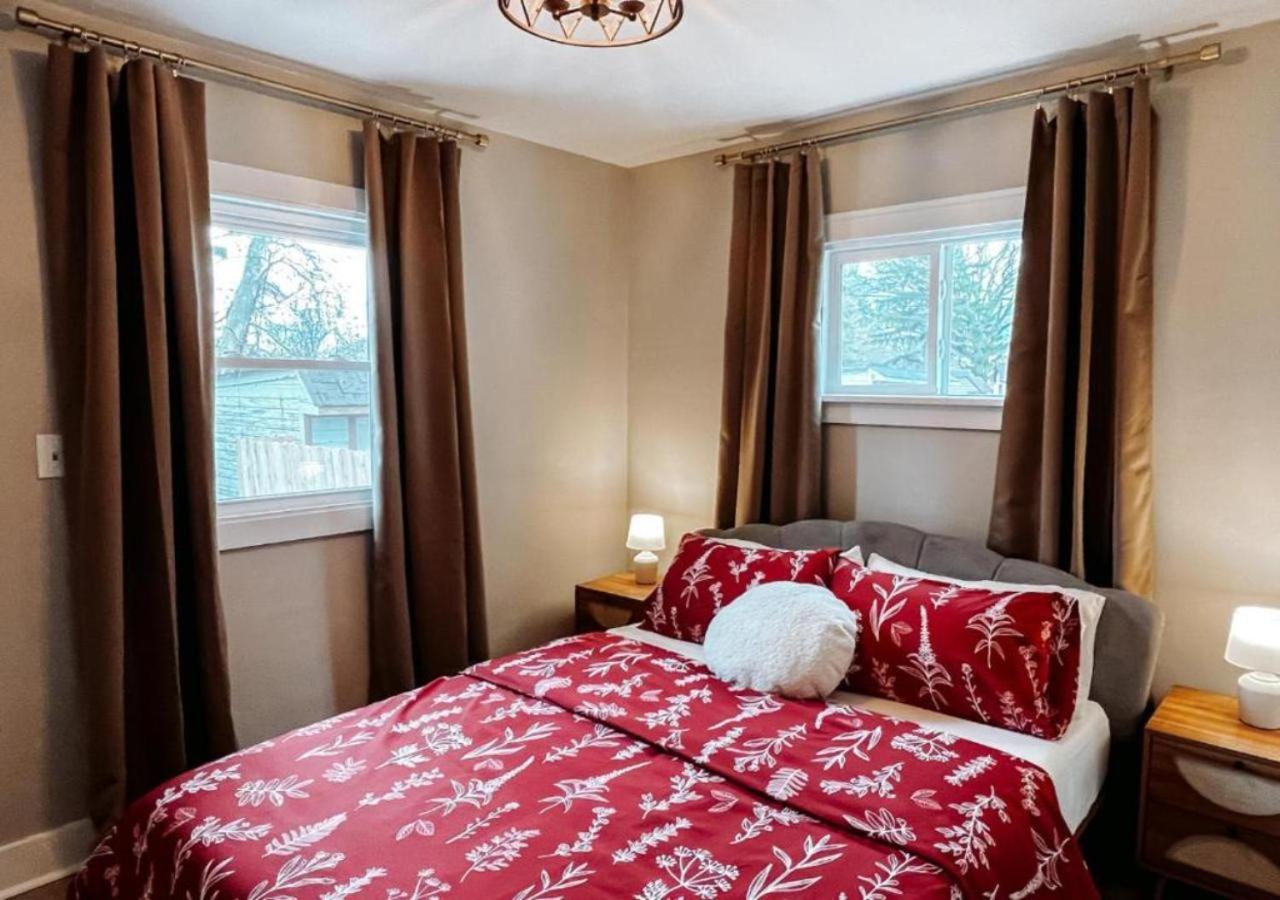 Holiday home Large 4 Bedroom Recently Renovated With Hot Tub Cleveland